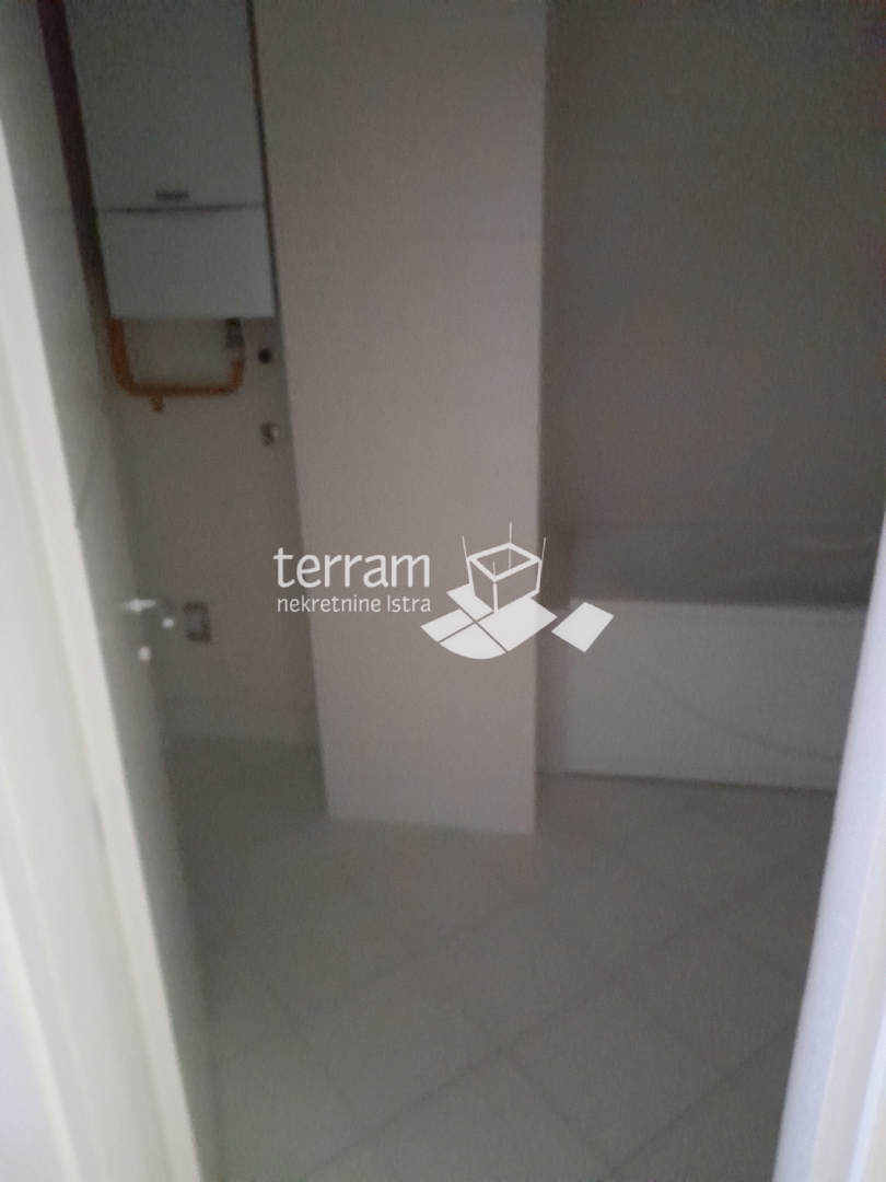 Istra, Pula, Centar, appartamento 89,26 m², 2 camere da letto + soggiorno, terzo piano, ascensore, #vendita