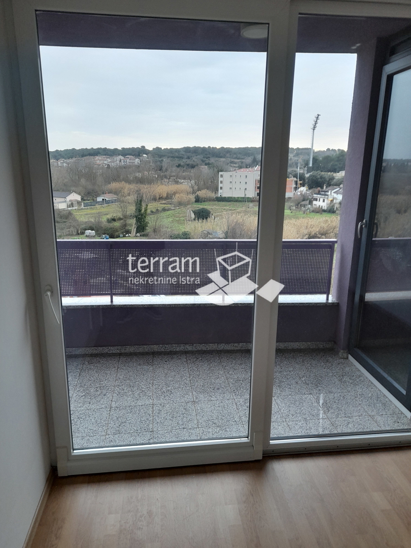 Istra, Pula, Centar, appartamento 89,26 m², 2 camere da letto + soggiorno, terzo piano, ascensore, #vendita