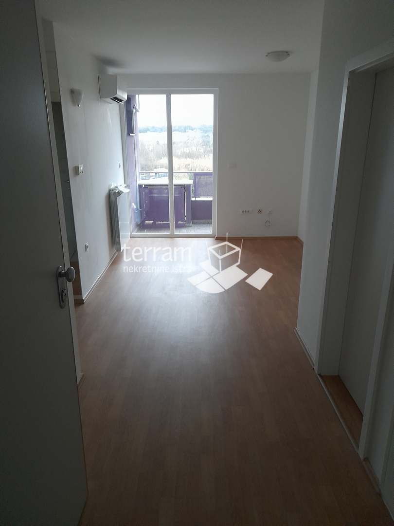 Istra, Pula, Centar, appartamento 89,26 m², 2 camere da letto + soggiorno, terzo piano, ascensore, #vendita