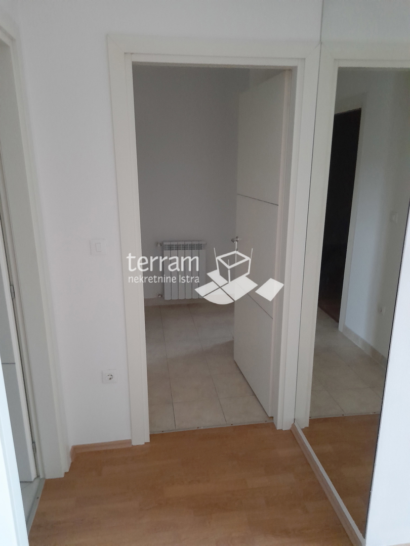 Istra, Pula, Centar, appartamento 89,26 m², 2 camere da letto + soggiorno, terzo piano, ascensore, #vendita