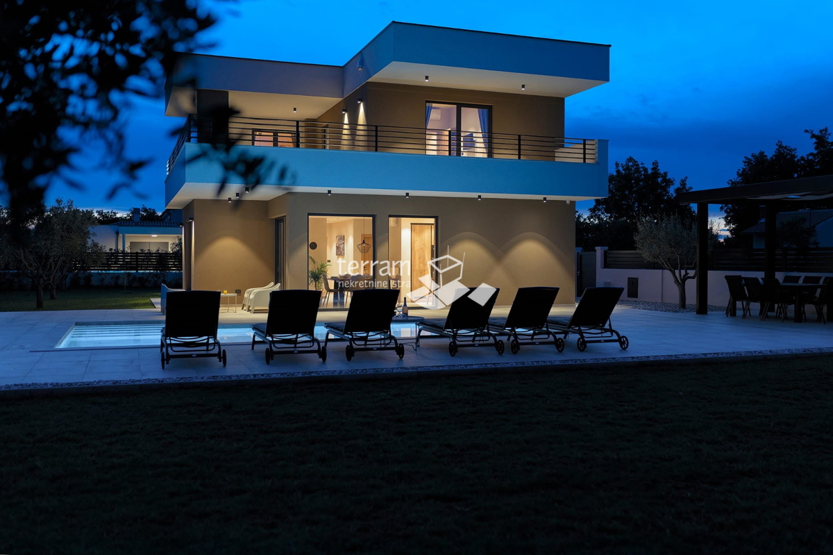 Istra, Vodnjan, periferia casa di lusso, 170m2, piscina 34m2, giardino 851m2, NUOVO, #vendita