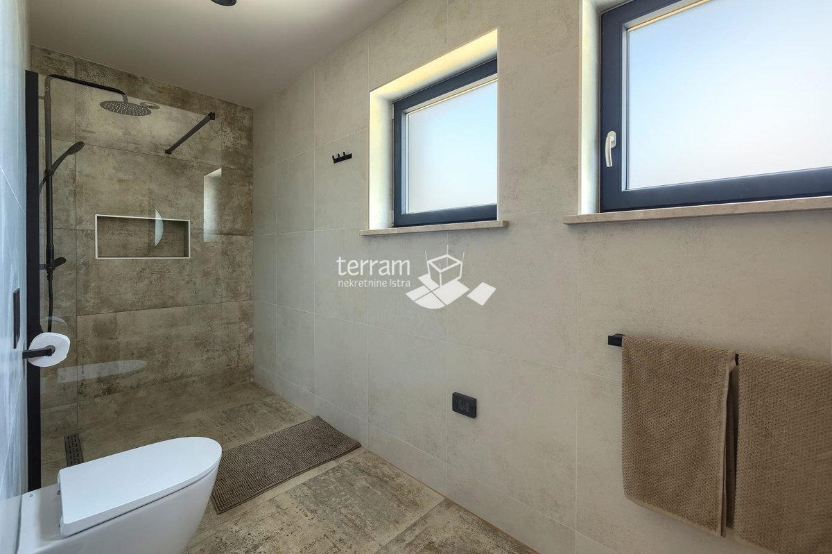 Istra, Vodnjan, periferia casa di lusso, 170m2, piscina 34m2, giardino 851m2, NUOVO, #vendita