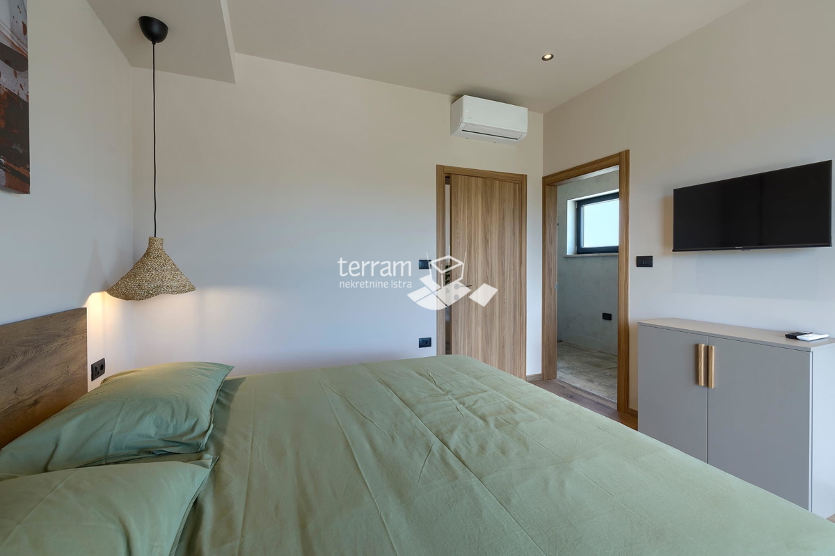 Istra, Vodnjan, periferia casa di lusso, 170m2, piscina 34m2, giardino 851m2, NUOVO, #vendita