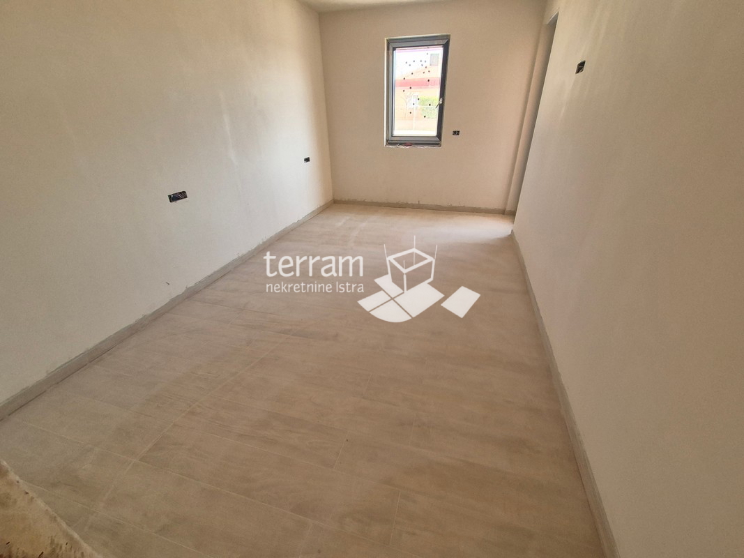 Istra, Pula, periferia, appartamento 61,21 m², 2 camere da letto + soggiorno con angolo cottura, primo piano, due posti auto, NUOVO!! #vendita