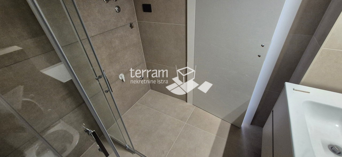 Istra, Pula, Valdebek, piano terra 61,36m2, 2 camere da letto + soggiorno, ripostiglio, parcheggio, NUOVO, #vendita