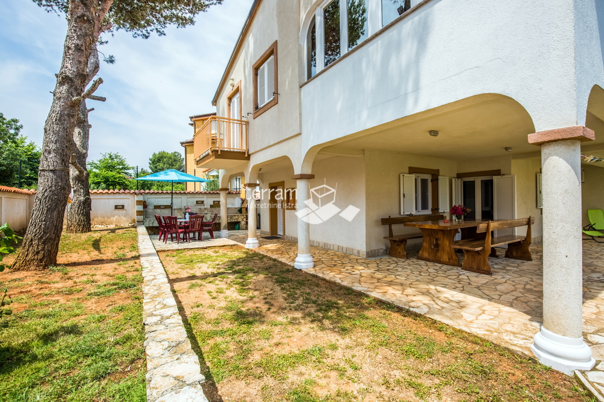 Istria, Lisignano, casa moderna con vista mare