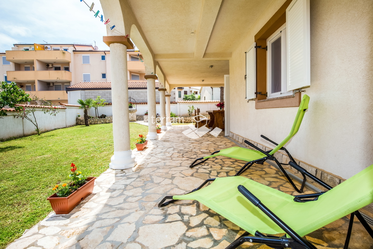 Istria, Lisignano, casa moderna con vista mare