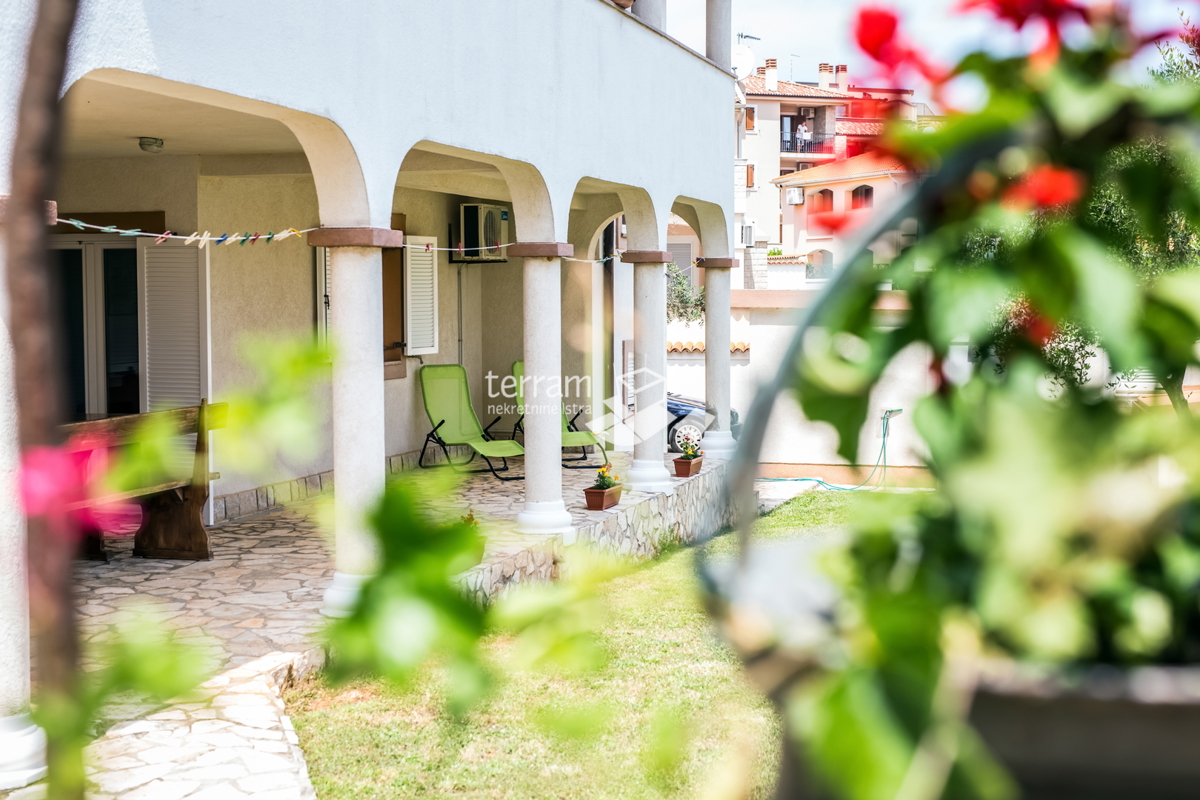 Istria, Lisignano, casa moderna con vista mare