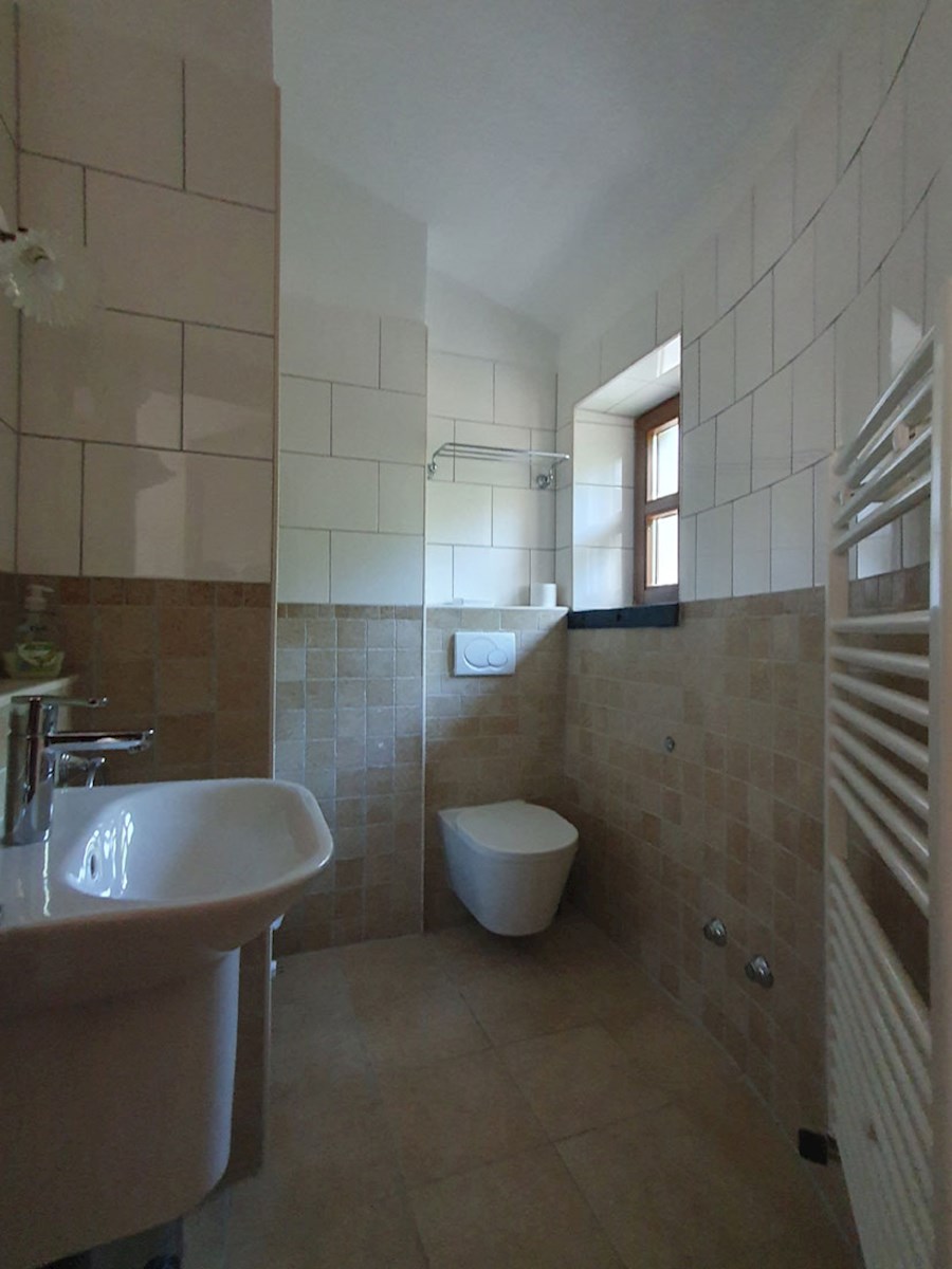 KOP-755, Villa in Pietra con Piscina nei Dintorni di Poreč