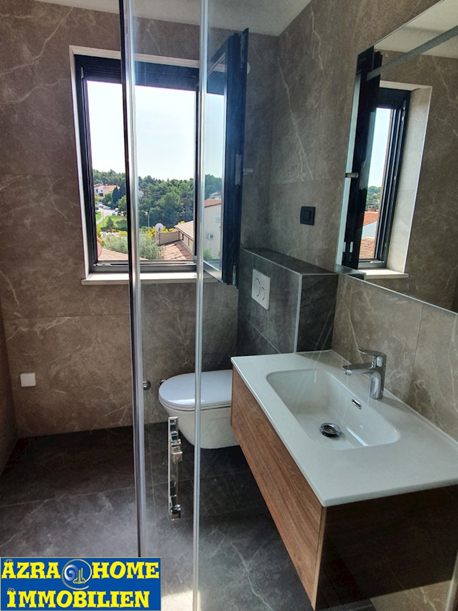 NSOP - 230, POREČ, PENTHOUSE, 236 m2 di Lusso Vicino al Centro Città e al Mare