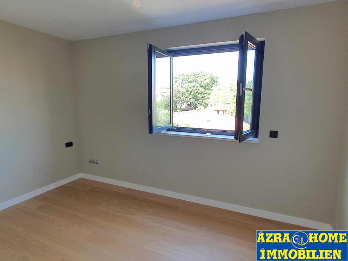 NSOP - 230, POREČ, PENTHOUSE, 236 m2 di Lusso Vicino al Centro Città e al Mare