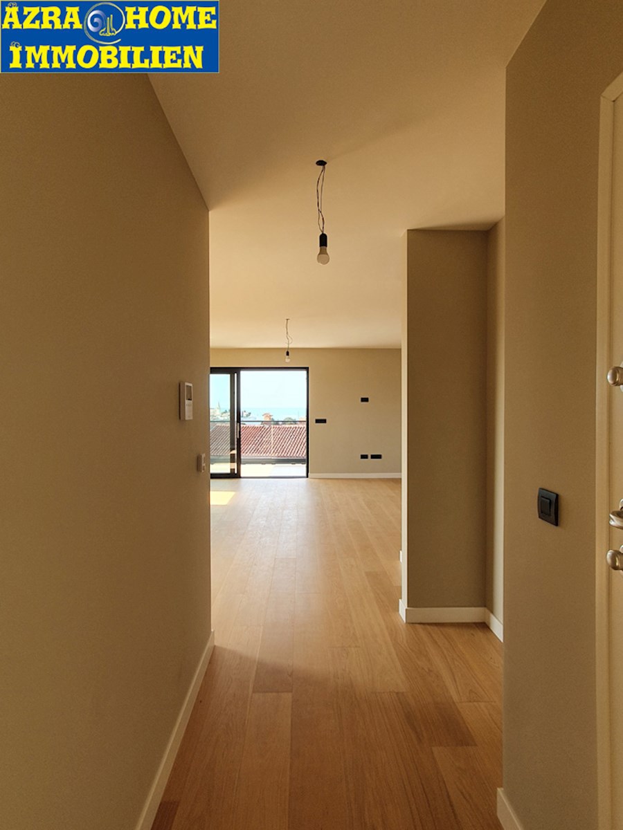 NSOP - 230, POREČ, PENTHOUSE, 236 m2 di Lusso Vicino al Centro Città e al Mare
