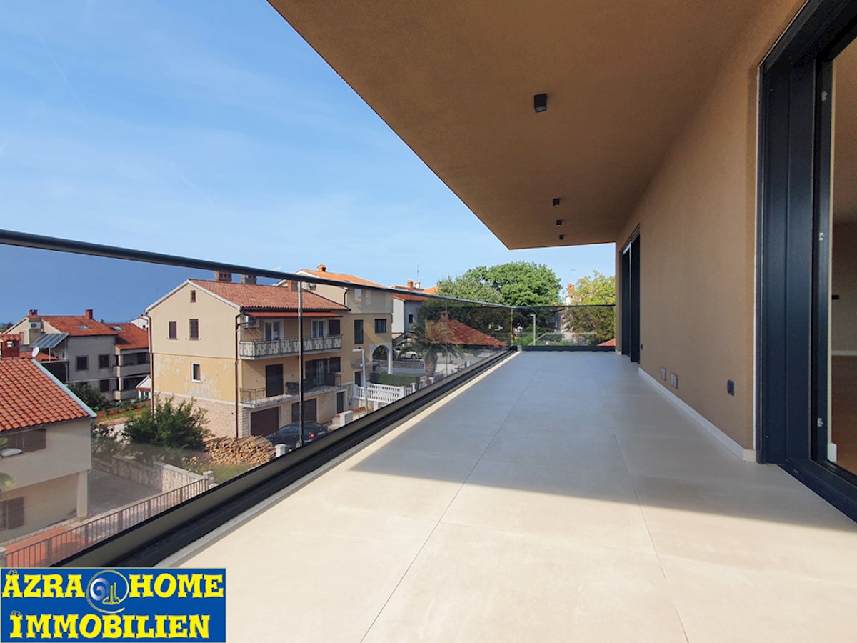 NSOP - 230, POREČ, PENTHOUSE, 236 m2 di Lusso Vicino al Centro Città e al Mare