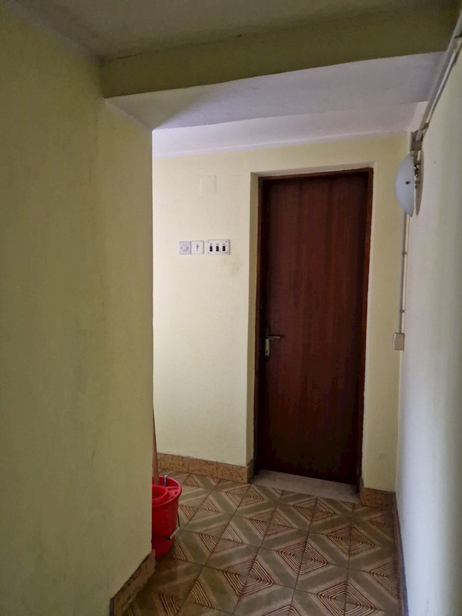 SPZ-001, Pazin, ottima posizione, appartamento al primo piano, 52,47 m², non frazionato!