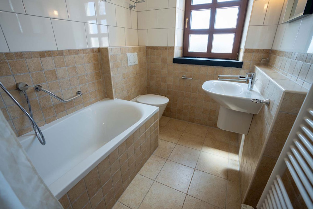 KOP-756, Villa in pietra con piscina nelle vicinanze di Poreč