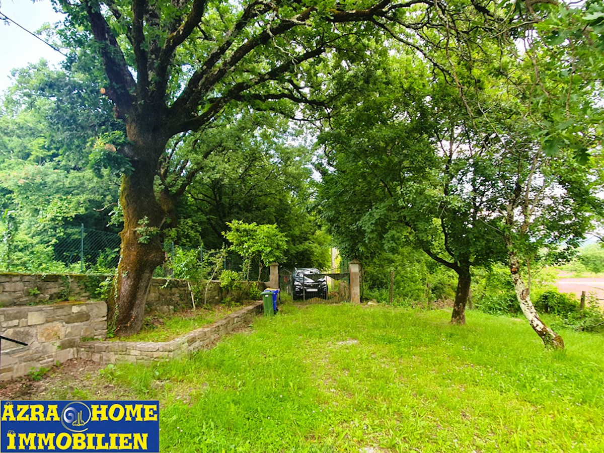 KO-120, Buzet – Dintorni, casa in pietra istriana ristrutturata e ben conservata di 150 m² con cortile di 807 m²