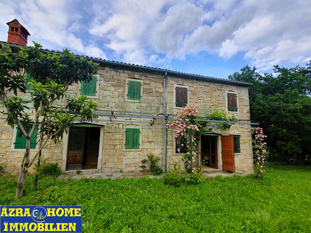 KO-120, Buzet – Dintorni, casa in pietra istriana ristrutturata e ben conservata di 150 m² con cortile di 807 m²