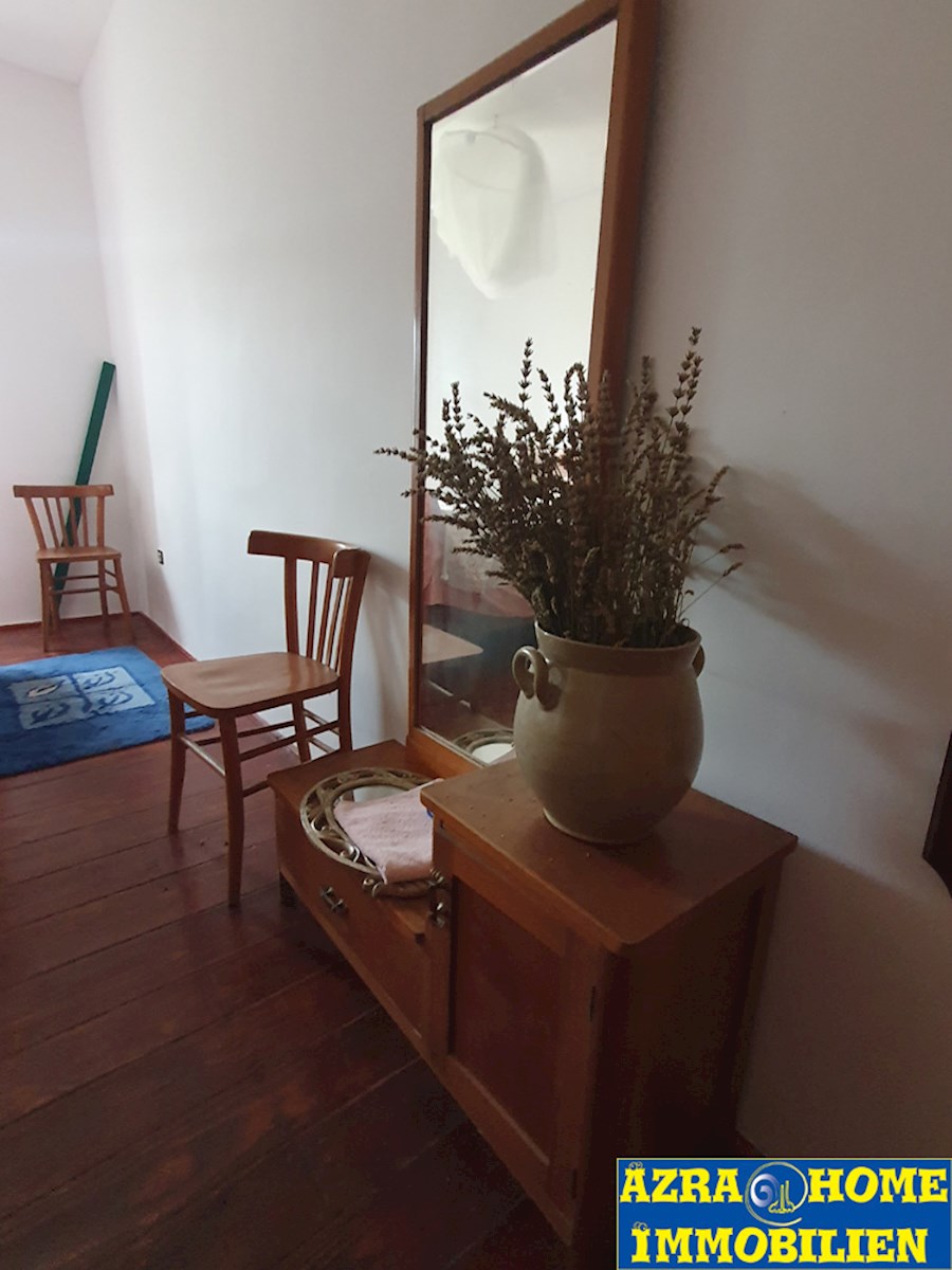 KO-120, Buzet – Dintorni, casa in pietra istriana ristrutturata e ben conservata di 150 m² con cortile di 807 m²