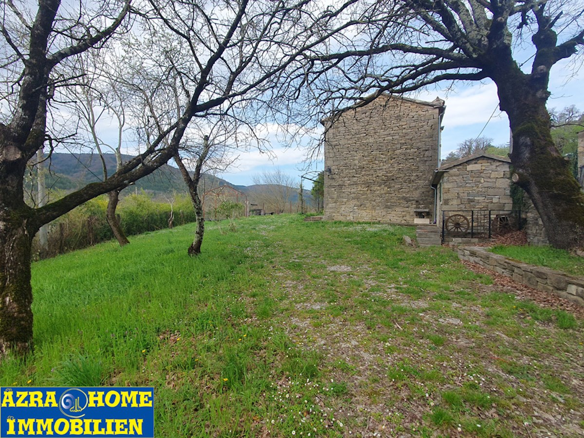 KO-120, Buzet – Dintorni, casa in pietra istriana ristrutturata e ben conservata di 150 m² con cortile di 807 m²