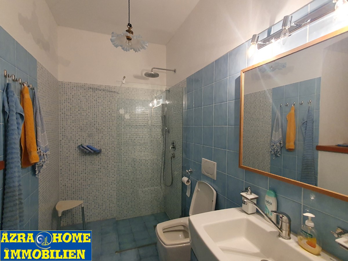 KO-120, Buzet – Dintorni, casa in pietra istriana ristrutturata e ben conservata di 150 m² con cortile di 807 m²