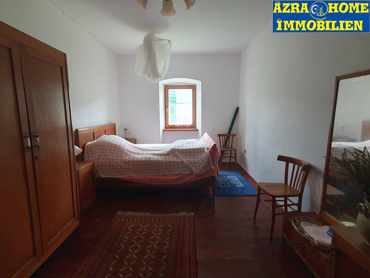 KO-120, Buzet – Dintorni, casa in pietra istriana ristrutturata e ben conservata di 150 m² con cortile di 807 m²