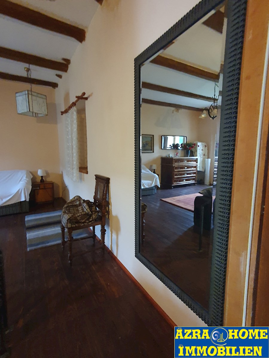 KO-120, Buzet – Dintorni, casa in pietra istriana ristrutturata e ben conservata di 150 m² con cortile di 807 m²