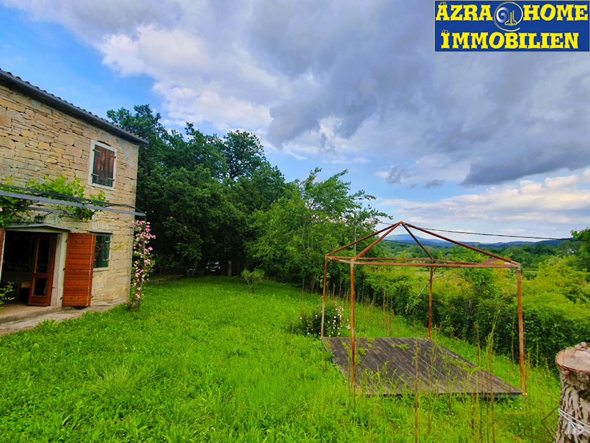 KO-120, Buzet – Dintorni, casa in pietra istriana ristrutturata e ben conservata di 150 m² con cortile di 807 m²