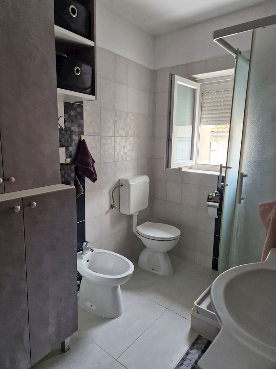 Vendita, Tar – Due case con tre appartamenti separati, a 3 km dal mare, KOP-778