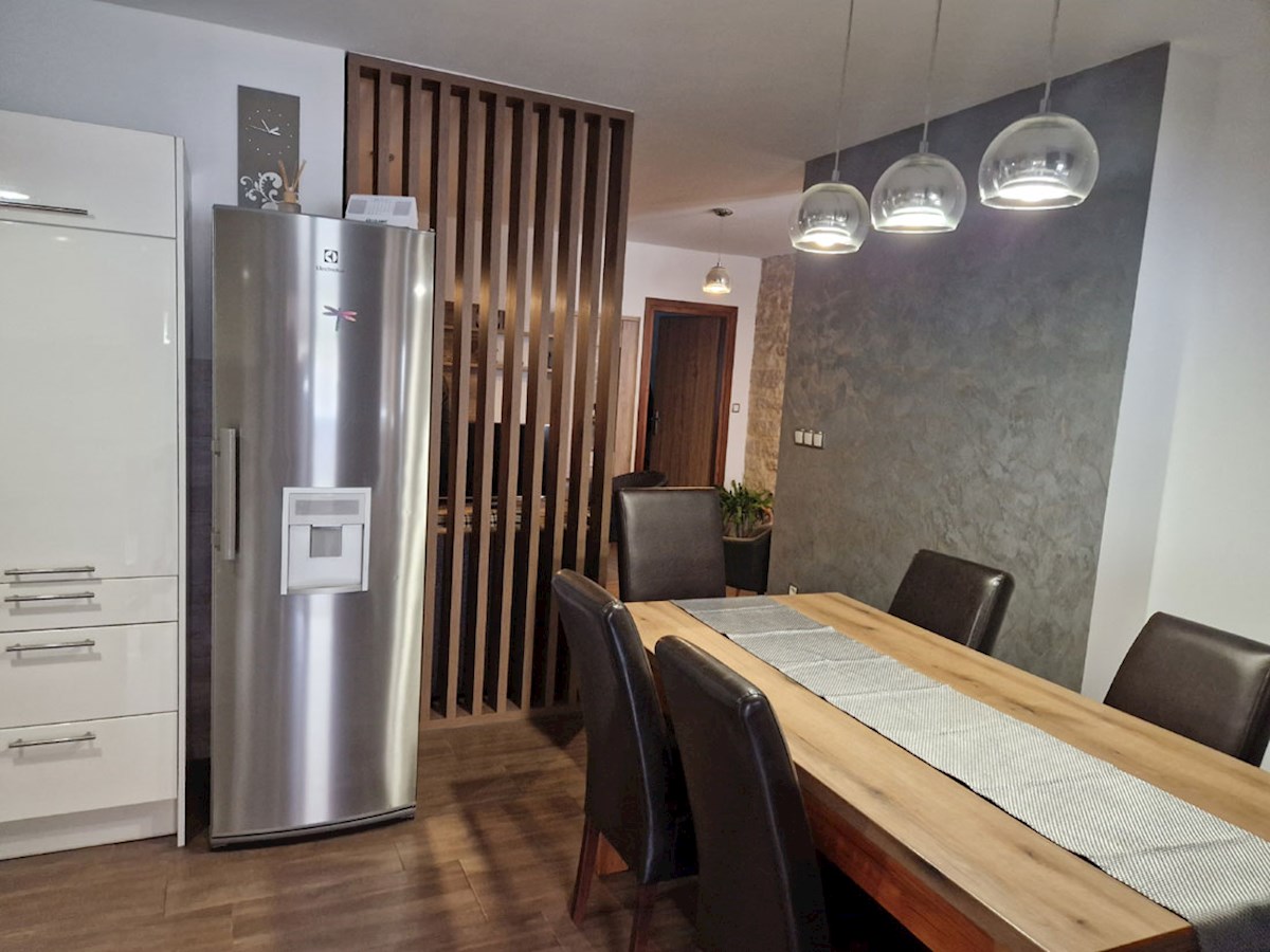 Vendita, Tar – Due case con tre appartamenti separati, a 3 km dal mare, KOP-778