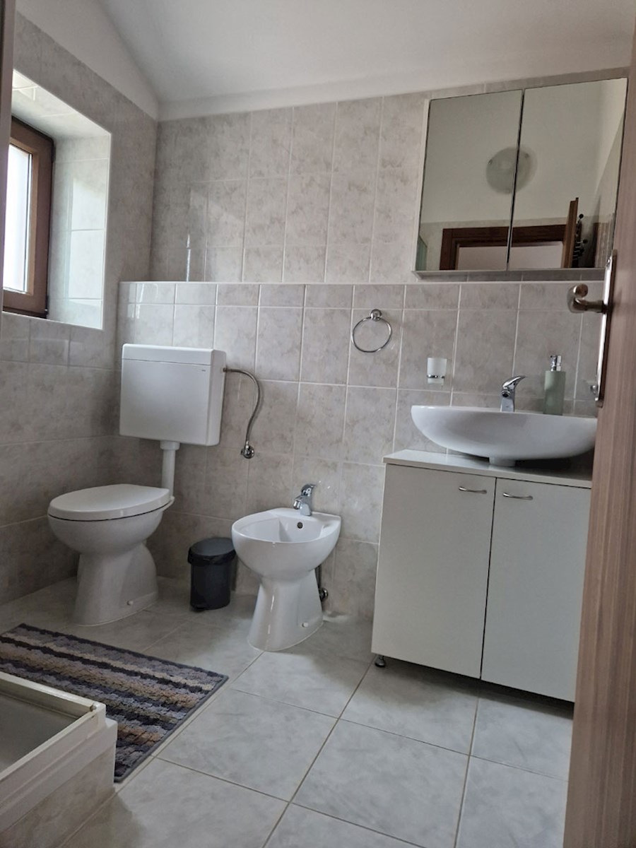 Vendita, Tar – Due case con tre appartamenti separati, a 3 km dal mare, KOP-778