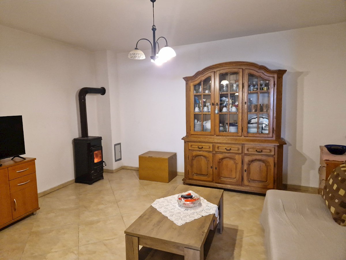 Vendita, Tar – Due case con tre appartamenti separati, a 3 km dal mare, KOP-778