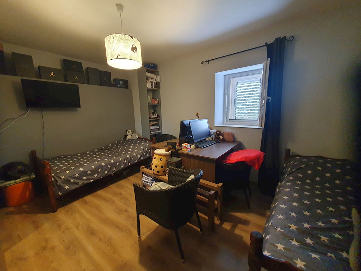 Vendita, Tar – Due case con tre appartamenti separati, a 3 km dal mare, KOP-778