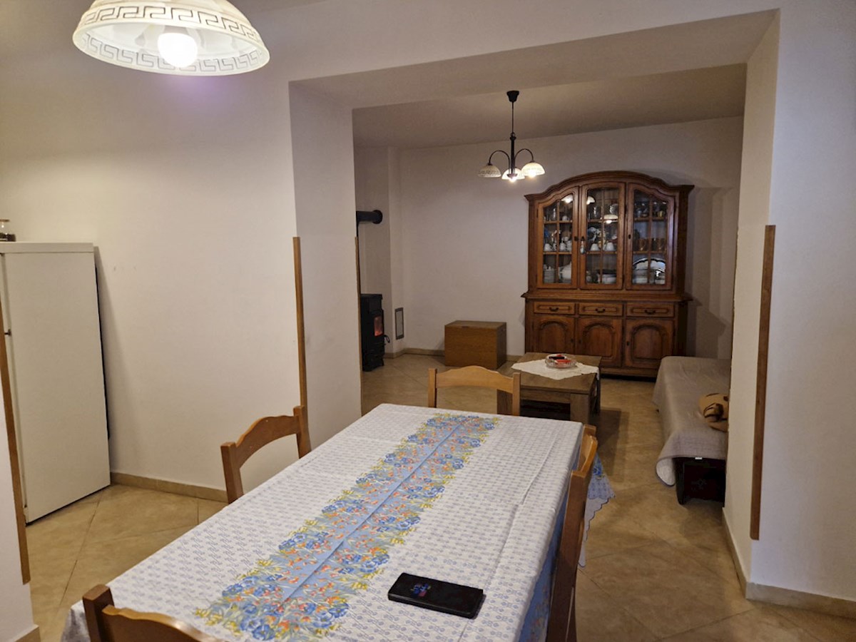 Vendita, Tar – Due case con tre appartamenti separati, a 3 km dal mare, KOP-778