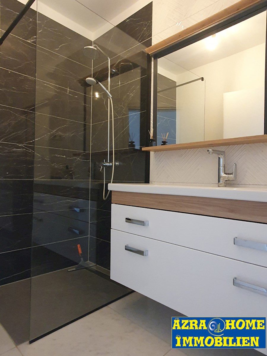 KOP-758, VIŠNJAN, Casa bifamiliare 115 m² con piscina