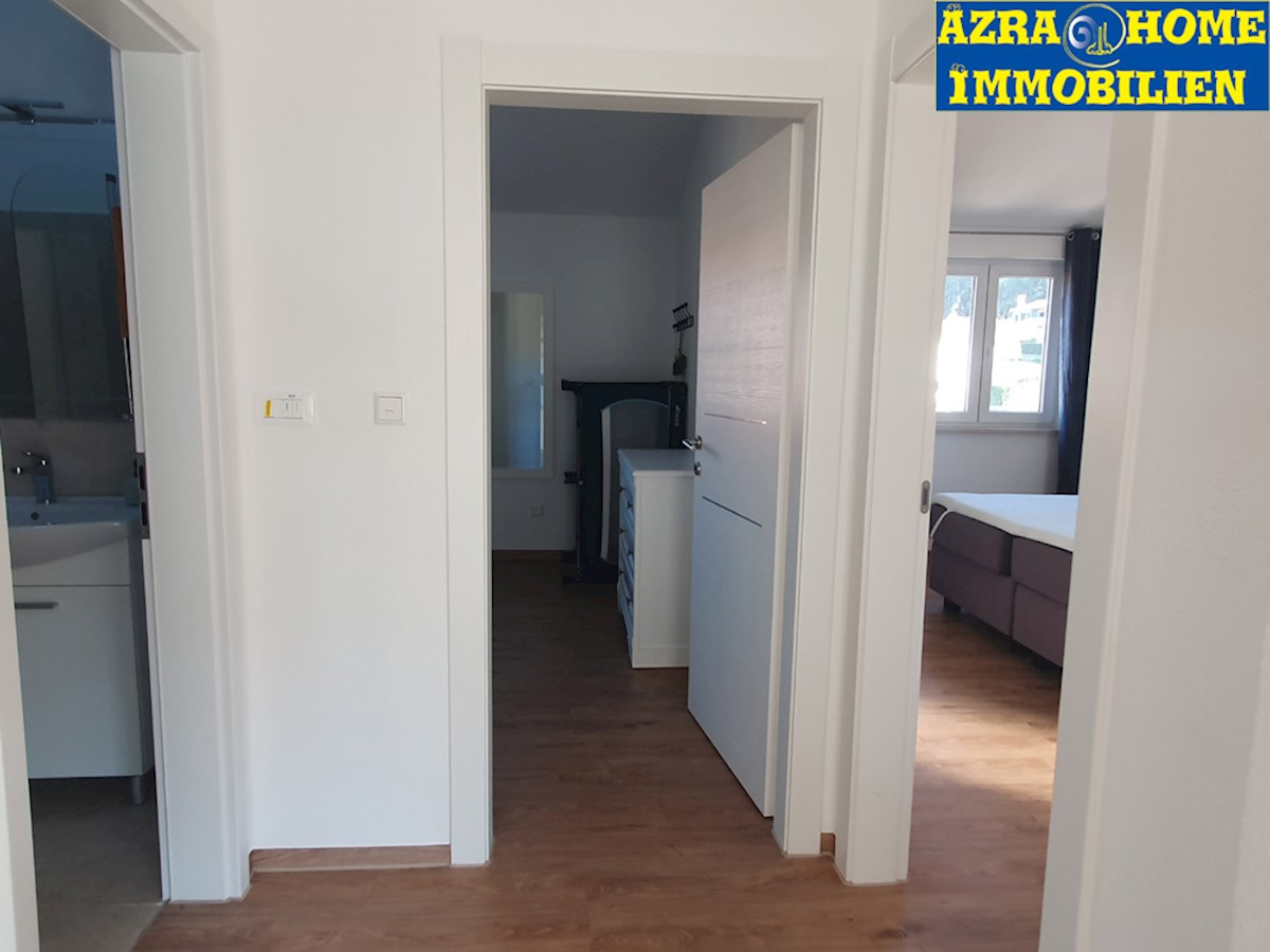 KOP-758, VIŠNJAN, Casa bifamiliare 115 m² con piscina