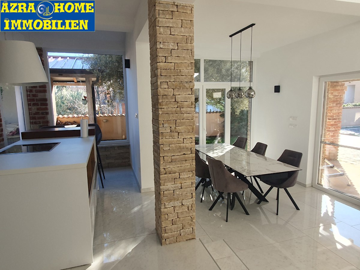 KOP-758, VIŠNJAN, Casa bifamiliare 115 m² con piscina