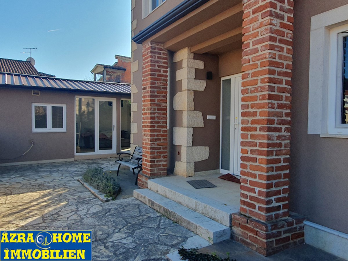 KOP-758, VIŠNJAN, Casa bifamiliare 115 m² con piscina