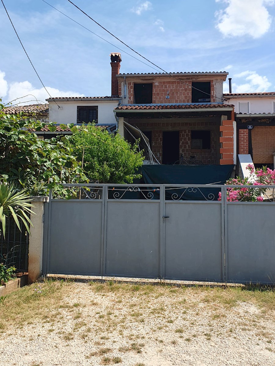 Vendita casa a schiera, Nova Vas (2 km), 201 m², cortile ca. 100 m² (KOP-773-2)