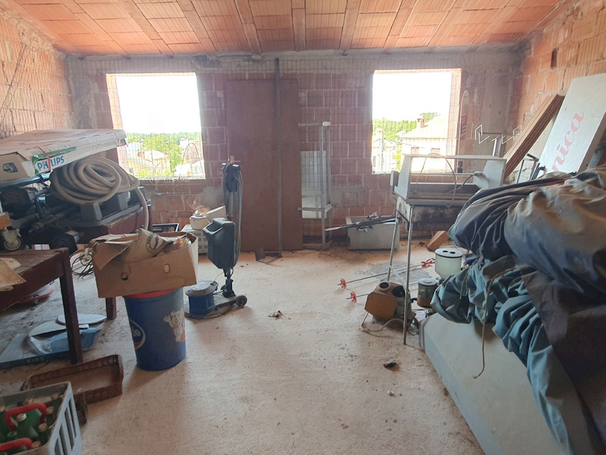 Vendita casa a schiera, Nova Vas (2 km), 201 m², cortile ca. 100 m² (KOP-773-2)