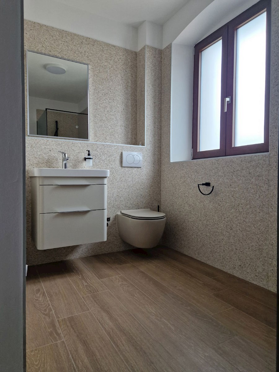 Vendita, Kaštelir, Casa in pietra bifamiliare ristrutturata con piscina, KOP-779