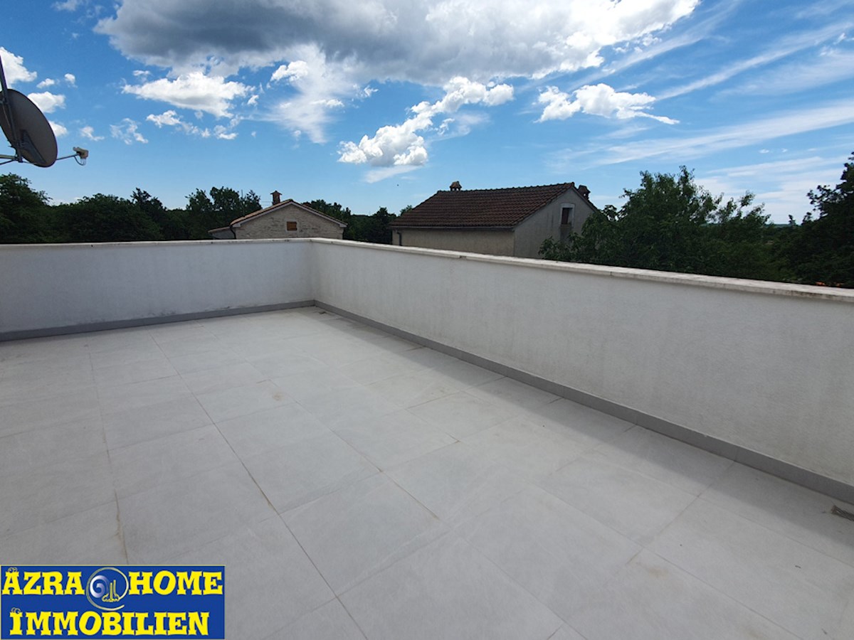 Casa con piscina in vendita, Vodnjan, 180 m² con terrazze, piscina 30 m², posizione tranquilla, Terreno 977 m2 (KO-122)