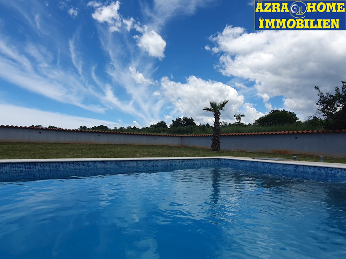 Casa con piscina in vendita, Vodnjan, 180 m² con terrazze, piscina 30 m², posizione tranquilla, Terreno 977 m2 (KO-122)