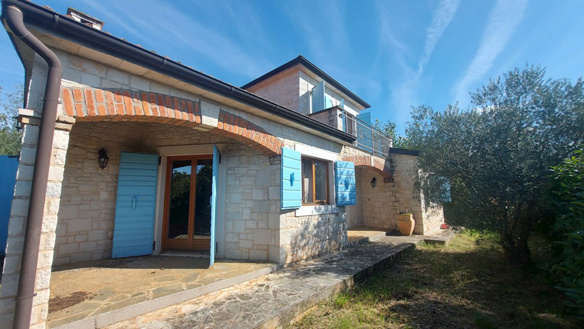 KOP – 738, Casa in Pietra di Recente Costruzione con Piscina in un Tranquillo Villaggio, a 10 km da Parenzo