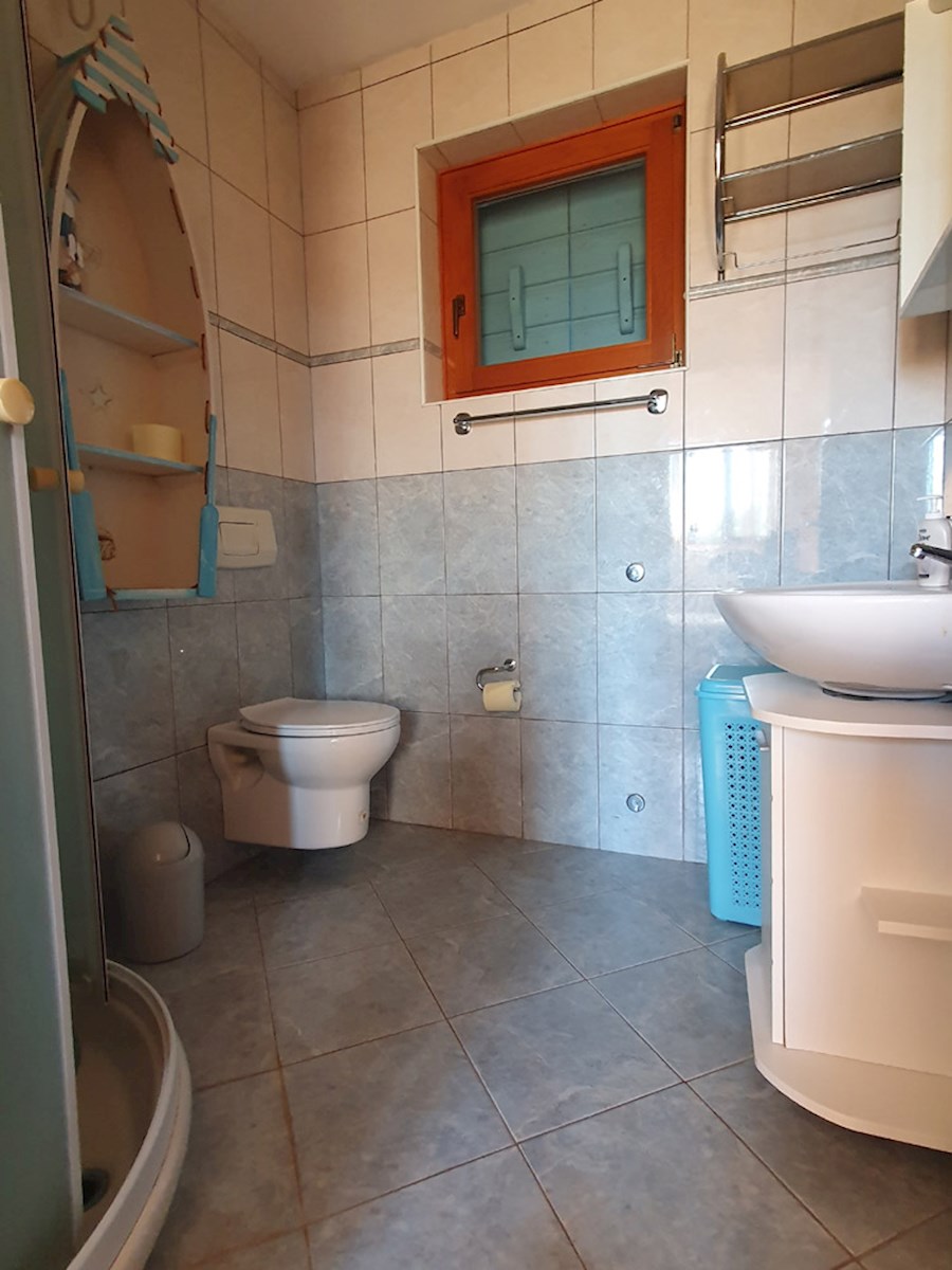 KOP – 738, Casa in Pietra di Recente Costruzione con Piscina in un Tranquillo Villaggio, a 10 km da Parenzo