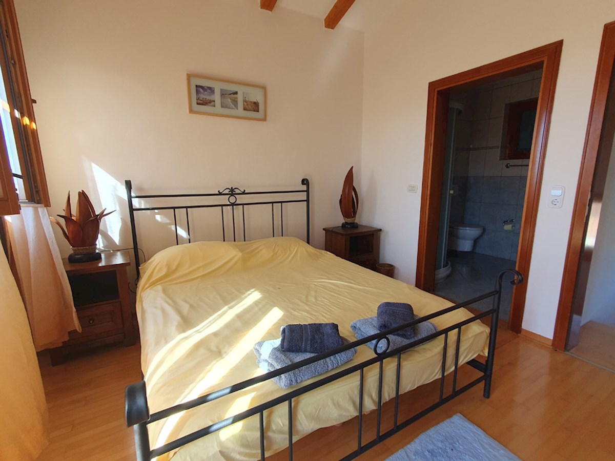 KOP – 738, Casa in Pietra di Recente Costruzione con Piscina in un Tranquillo Villaggio, a 10 km da Parenzo