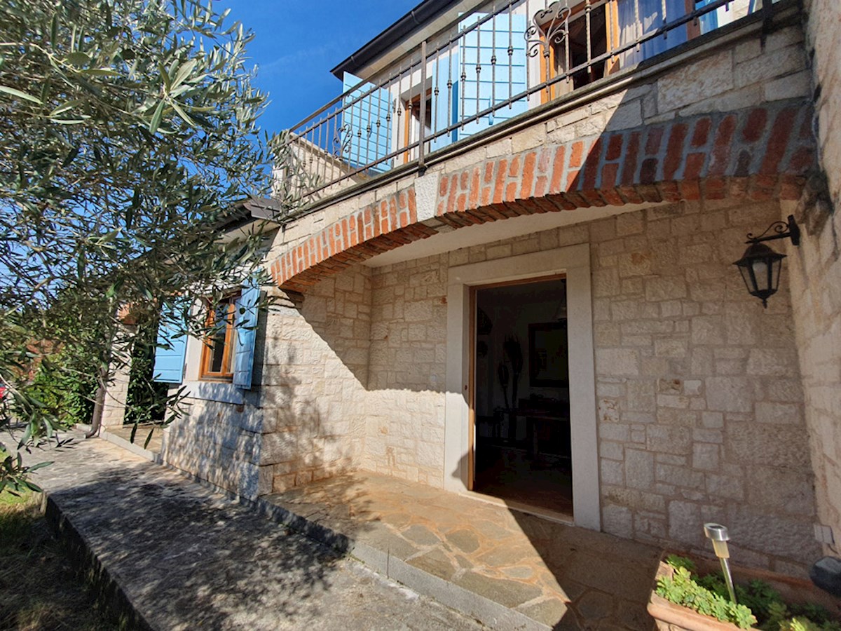 KOP – 738, Casa in Pietra di Recente Costruzione con Piscina in un Tranquillo Villaggio, a 10 km da Parenzo