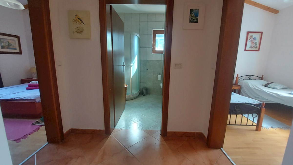 KOP – 738, Casa in Pietra di Recente Costruzione con Piscina in un Tranquillo Villaggio, a 10 km da Parenzo