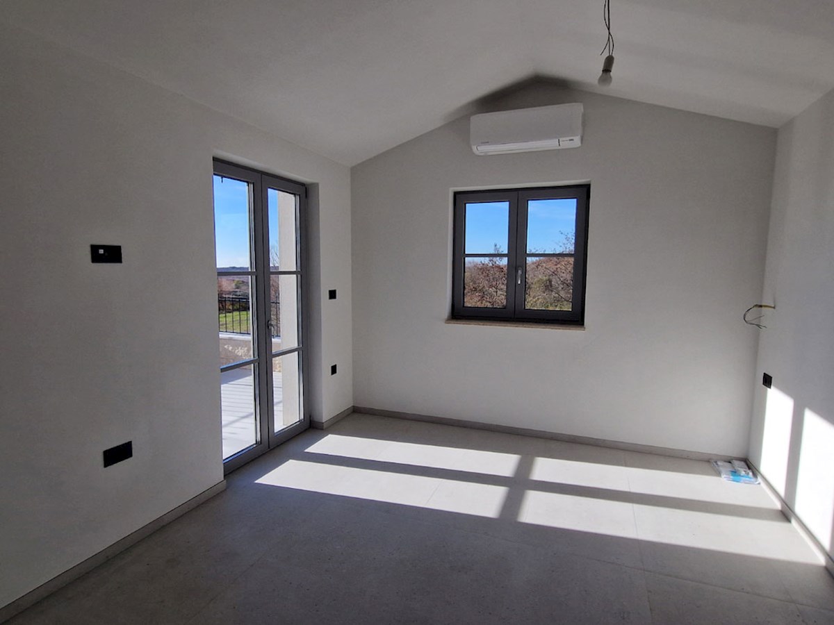 In vendita, Villa, Nuova costruzione, Sveti Lovreč, Casa 210 m², Garage 31 m², Piscina 41 m² (KOP-769)