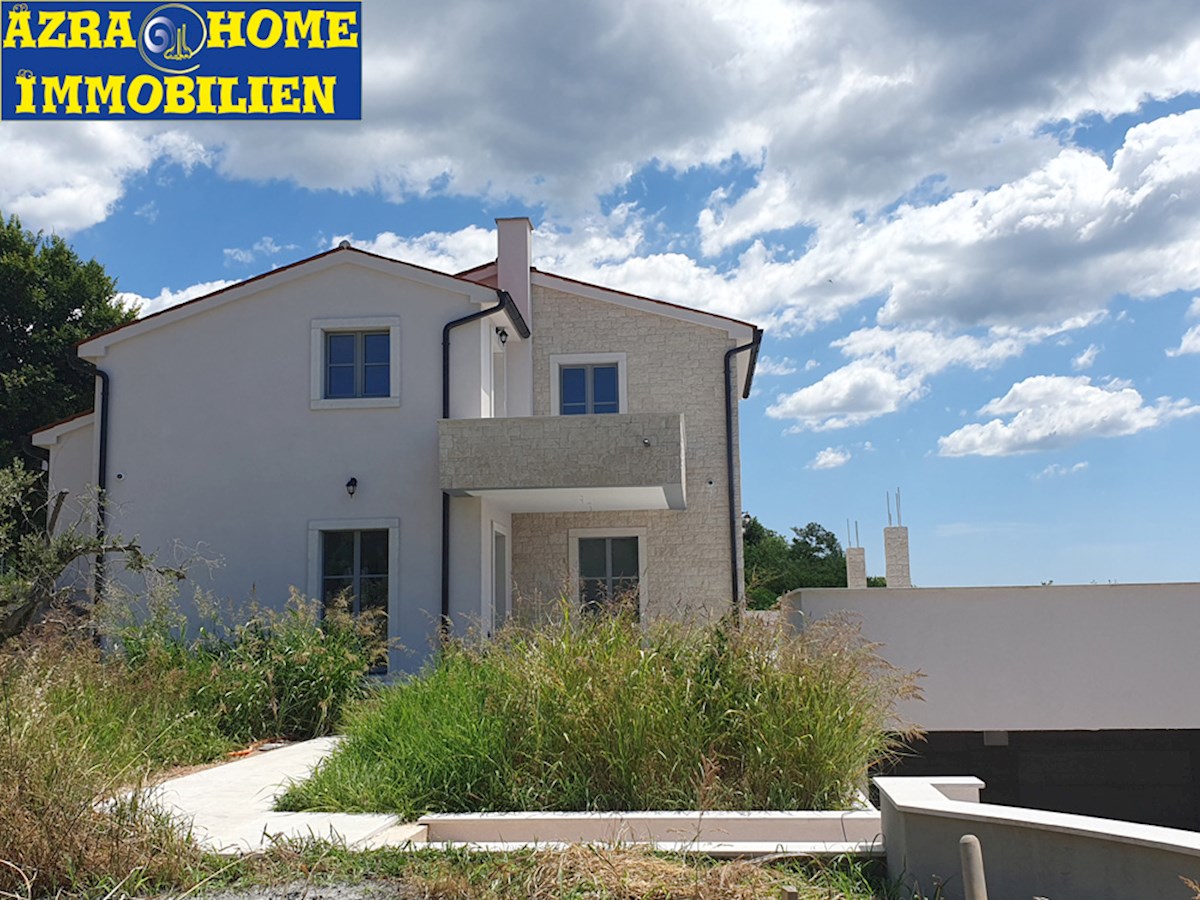 KOP-769, SVETI LOVREČ – Casa Nuova con 5 Camere da Letto, Piscina e Vista Panoramica