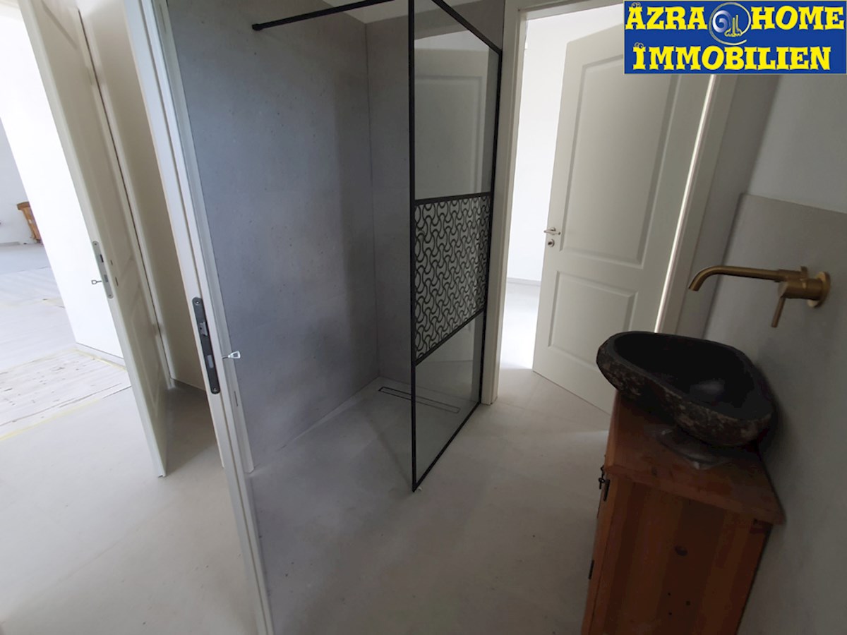 KOP-769, SVETI LOVREČ – Casa Nuova con 5 Camere da Letto, Piscina e Vista Panoramica